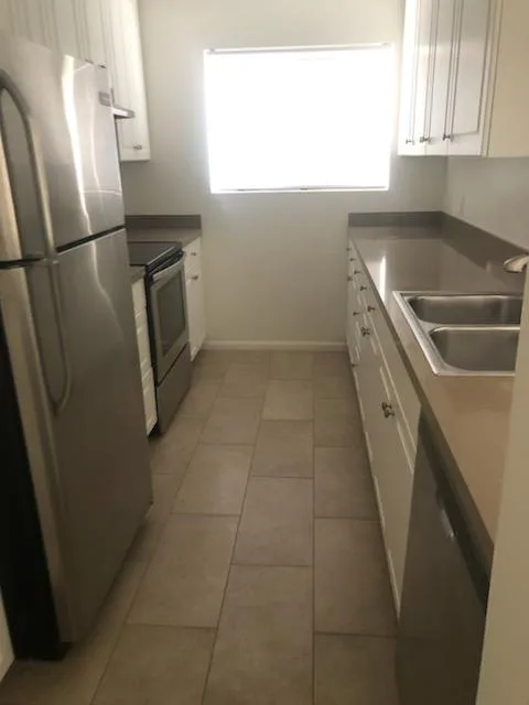 Several 22 w Master Suite
