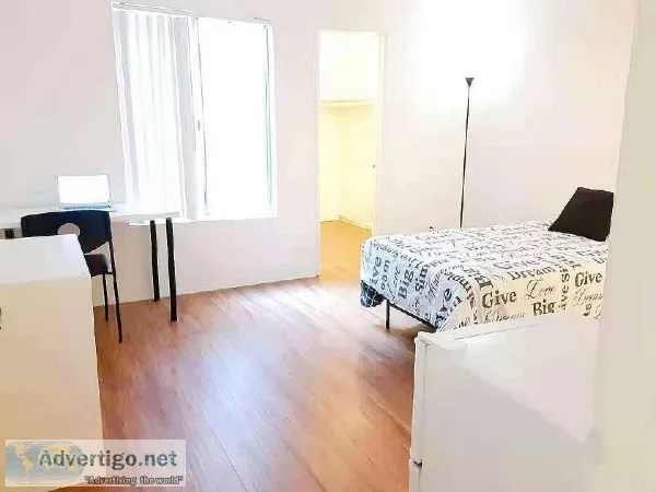 ROOM FOR RENT Near UCLASMC