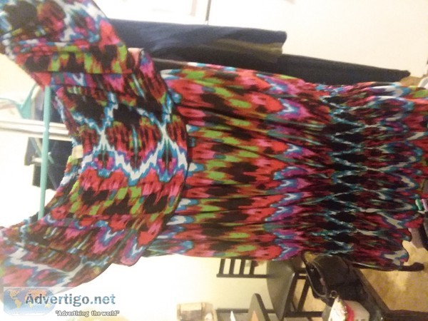 ALOT OF CLOTHES FOR SALE WOMENS JUNIORS