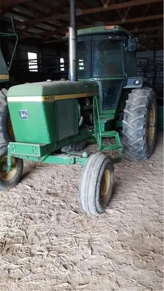 1975 John Deere 4430 Tractor