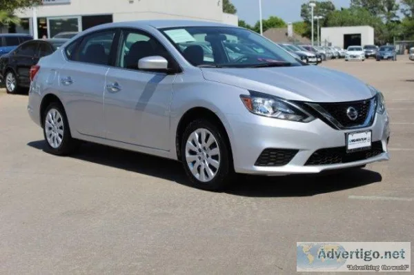 2017 Nissan Sentra .. CLEAN title