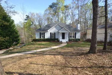 Welcome to 9230 Horseshoe Bnd Gainesville GA