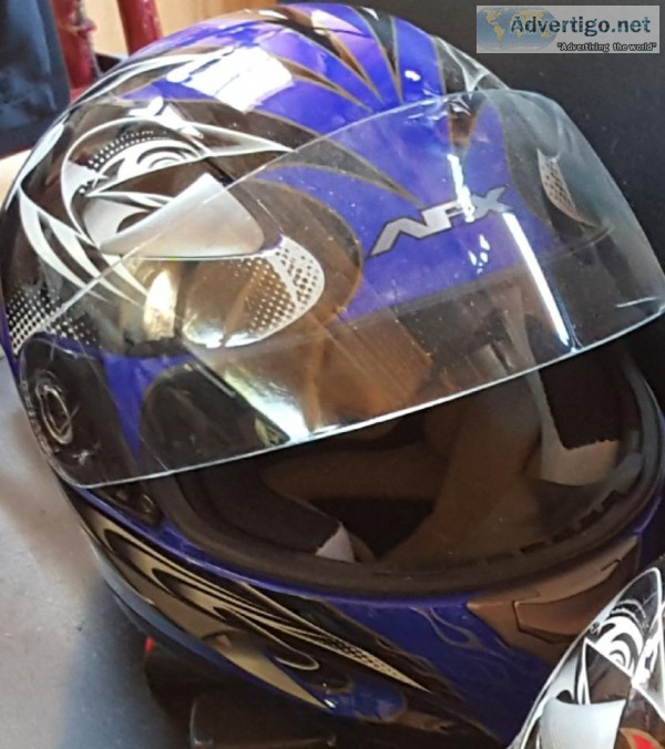 BEAUTIFUL FULL SHIELD HELMET
