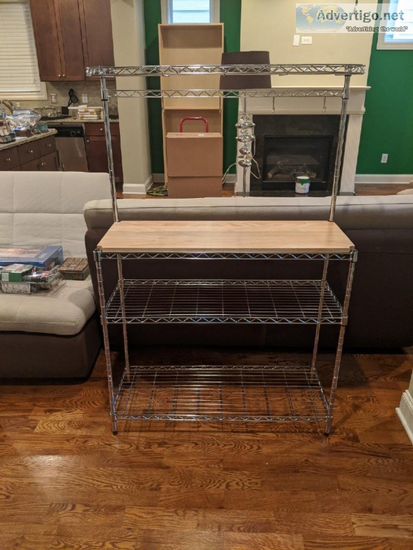 Kitchen Rack with Cutting Board