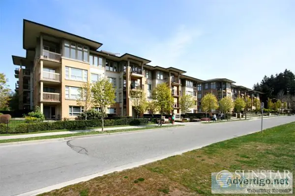 UBC 2 Bed 2 Bath Condo w Fireplace and Balcony  Winslow Commons
