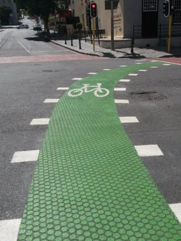 High impact visibility and performance with green pavement Marki