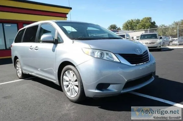  2011 TOYOTA SIENNA LEAWDBACKUP CAMERANICE AND CLEAN 