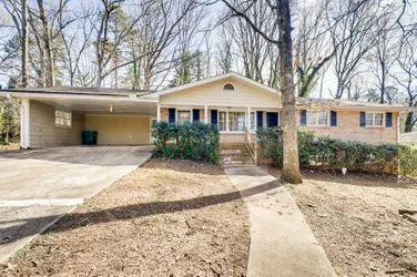 Welcome to 5676 Crestwood Dr Stone Mountain GA 30087