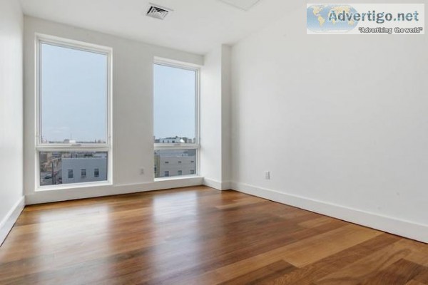Greenpoint Area - 2 Bedrooms Available Immediately