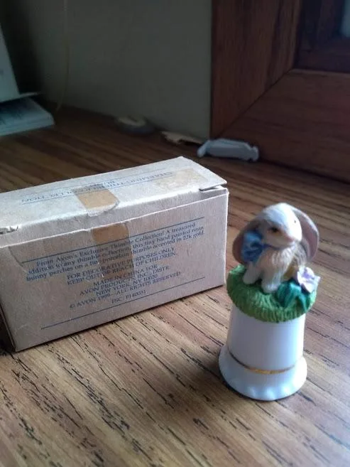 Charming  Thimble Collection   Bunny   1999
