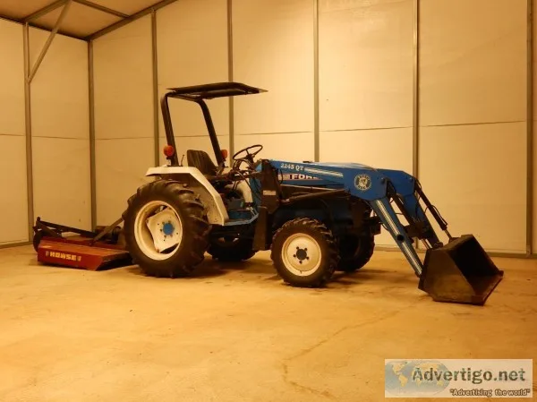New Holland  Tractor  4x4  Front Loader
