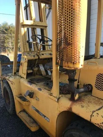 Caterpillar Forklift
