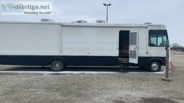 2002 Ford MH Stripped Chassis Mobile Classroom