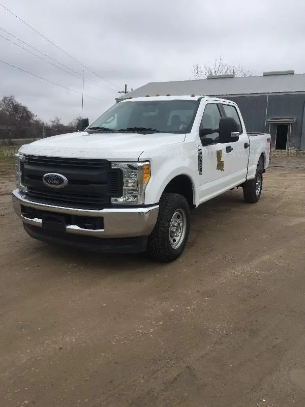 2017 Ford F250 4X4 CrewCab 6.2L EFI V-8