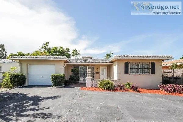 Welcome to 1325 Funston St Hollywood FL