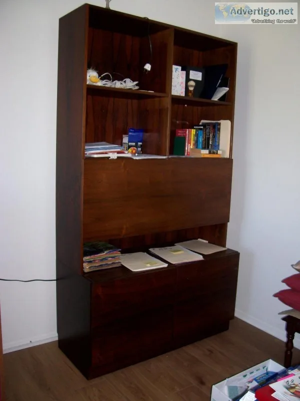 wall unit wlighted bar