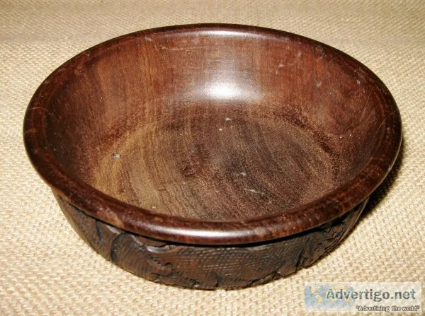 Vintage Hand Carved Solid Dark Wood Bowl Rhinoceros Giraffe Afri