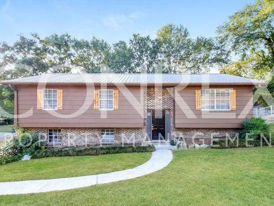 SINGLE FAMILY HOMES AVAILABLE FOR RENT