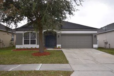 Welcome to 10017 Savannah Bluff Ln Orlando FL 32829
