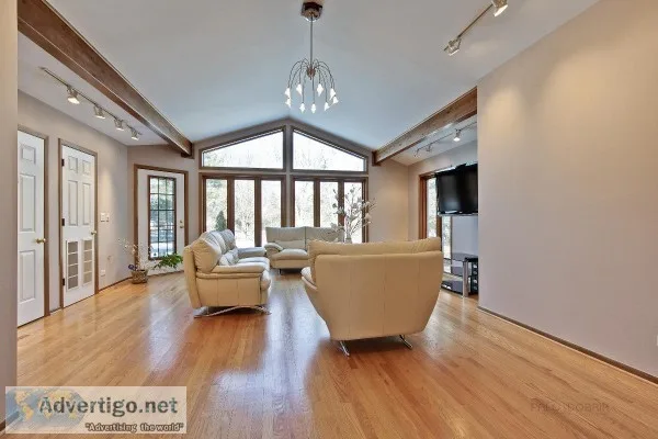 Long Grove Beautiful Home in Desirable Mardan Estates