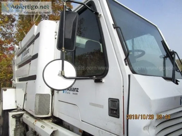 2008 Johnston Street Sweeper