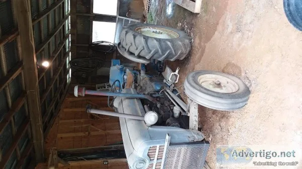 Ford  601  workmaster  tractor