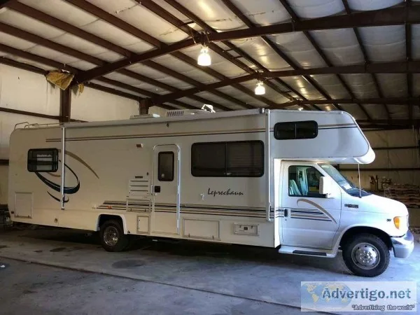 SELLING 2000 COACHMAN LEPRECHAUN 313QB-F Class C