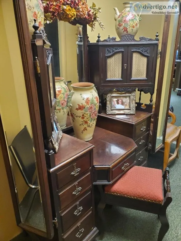 Antique Rosewood Makeup Vanity wmatching seat