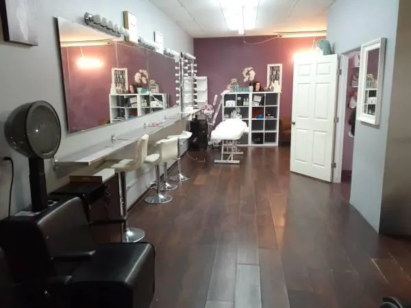 Hair SalonCommercial Space - Espacio comercial  peluquer&iacutea