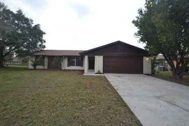 Welcome to 420 Arrowhead Ct Oldsmar FL 34677