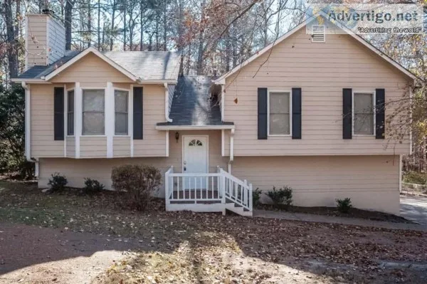  1311mo  3 beds 2 baths  1298 sqft - Douglasville GA