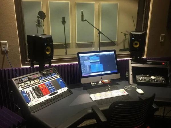 RECORDING STUDIO