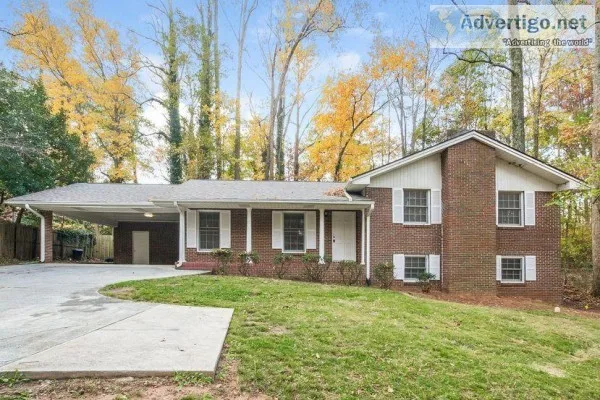  1496mo  4 beds 2 baths  2024 sqft - Marietta GA