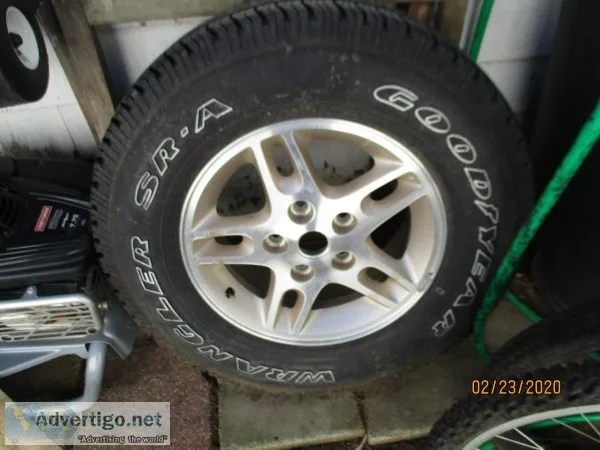 Goodyear Wrangler Tire and jeep rim