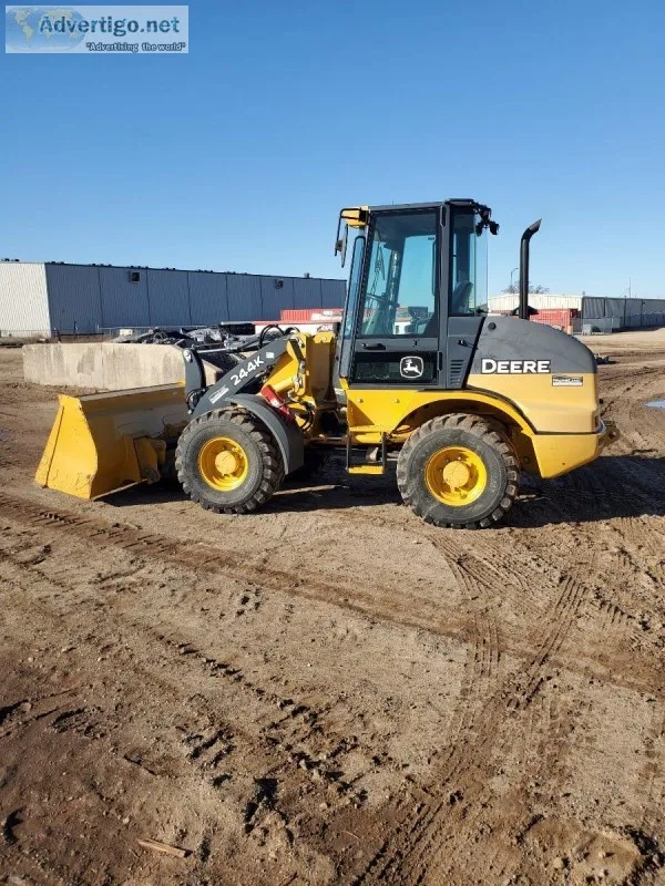 John Deere 244K Loader