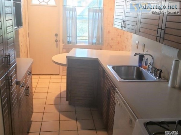 ID  (PAVL) Well Maintained House for Sale in Oakland