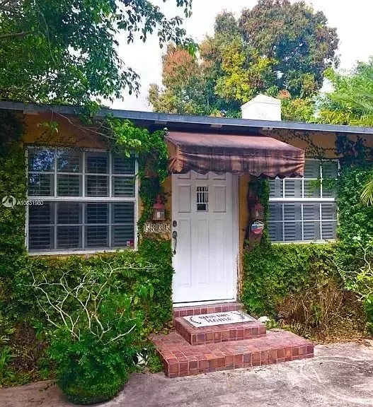 5835 SW 25th St Miami FL 33155