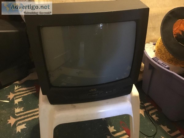 JVC 13" Color TV C-13910 Retro Gaming CRT Television