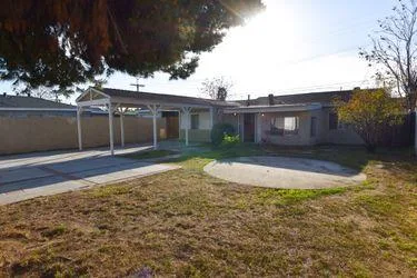 Welcome to 6121 Fulcher Ave North Hollywood CA 91606