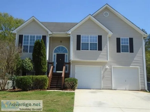 Beautiful Property in McDonough Now available for immediate move