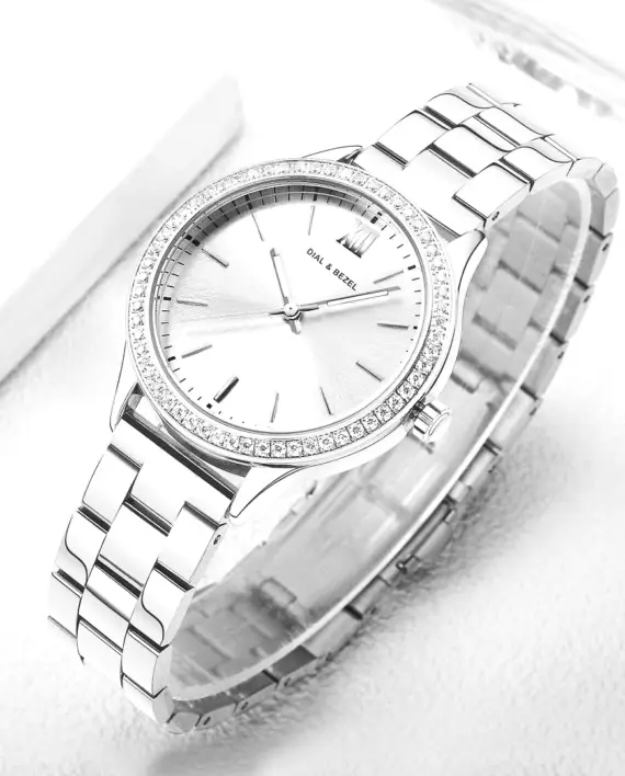 NEW woman Zircon Diamond Watch for a lady