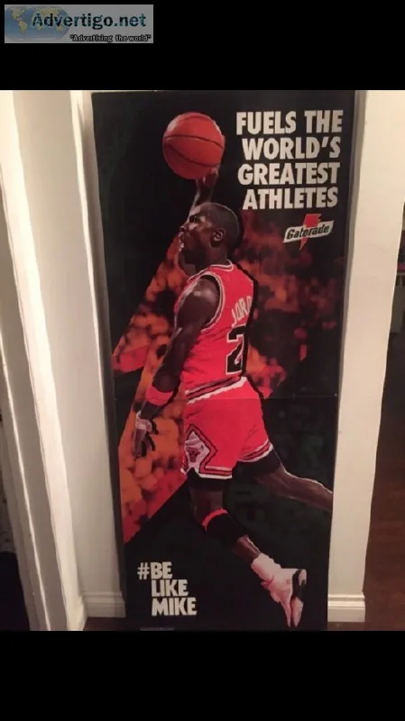Michael Jordan stand up