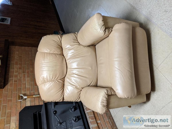 LAZY BOY LEATHER ROCKER RECLINER