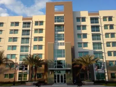 Apartment building exterior Painting Contractors