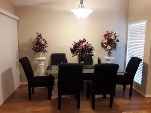Formal Dining Set (Floral Arrangements Excluded) - 600