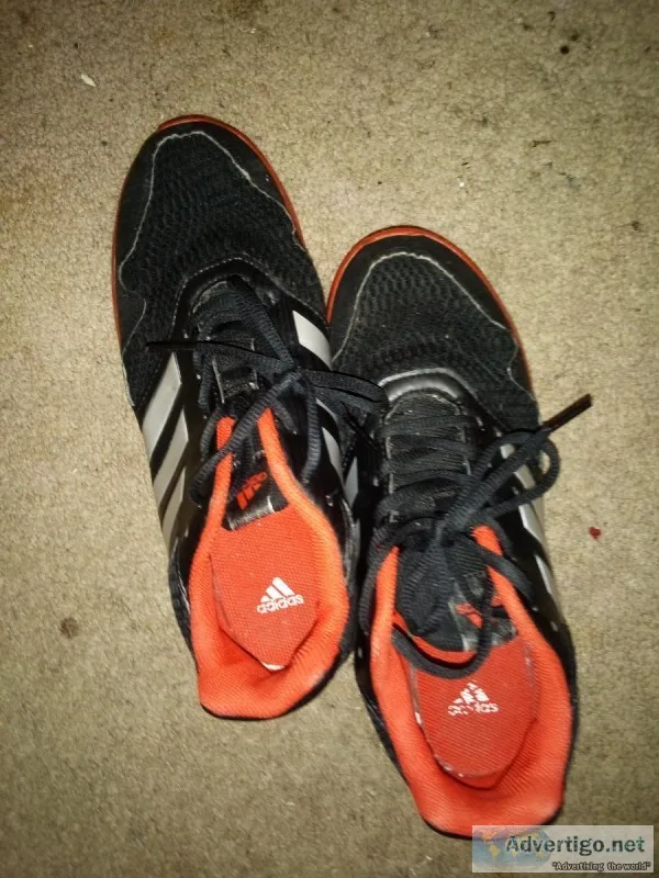 Selling excellent condition adidas