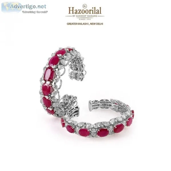 Find the best diamond jewellery showroom in Delhi