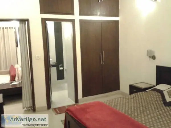 Furnished Rooms in Sector 14 Gurgaon Near Huda Market 9899401469