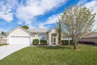 Welcome to 12141 Woodbridge Ct