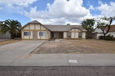 Welcome to 8414 W Windrose Dr Peoria